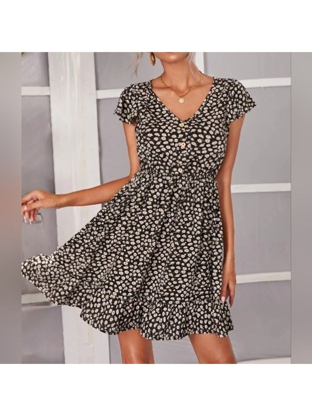 Shein V-Neck Ditsy Floral Dress Size 6 - New Without Tags